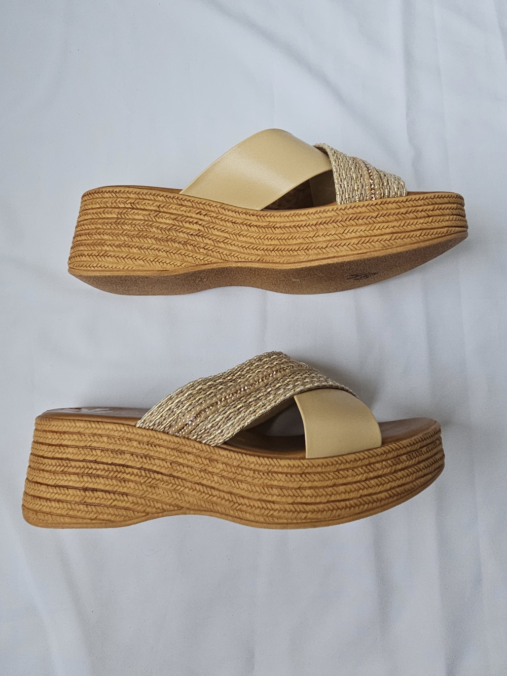 Toscanella Italy Neutral Metallic Wedge Platform Sandals - Size 7 - Picture 14 of 16